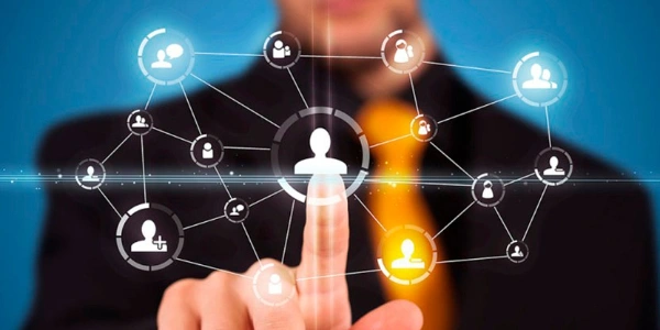 LinkedIn en 2025: Tu plataforma principal de networking