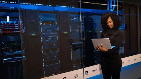 ¿Por qué elegir nuestra configuración de servidores físicos y virtuales